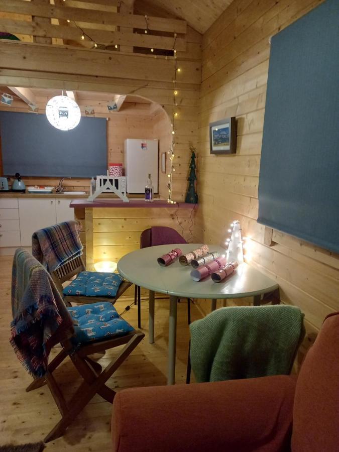 Springbank Cabin Insch Exterior foto